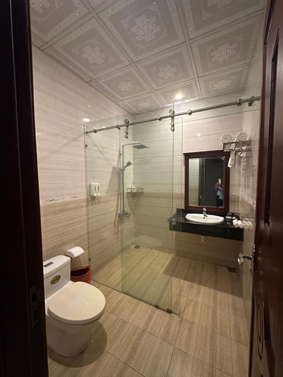 Lena Hotel 3*
